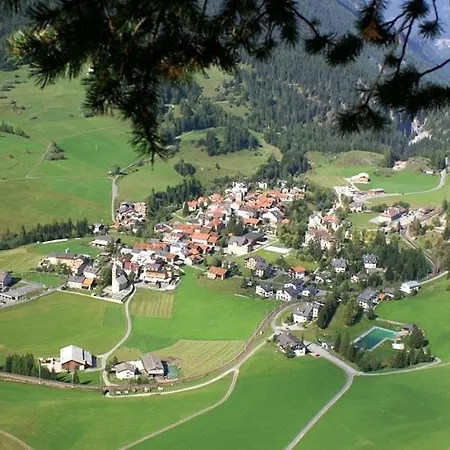 Piz Ela Bergun Отель Давос