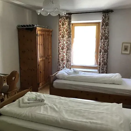 Piz Ela Bergun Отель