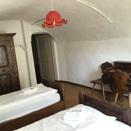 Piz Ela Bergun Отель